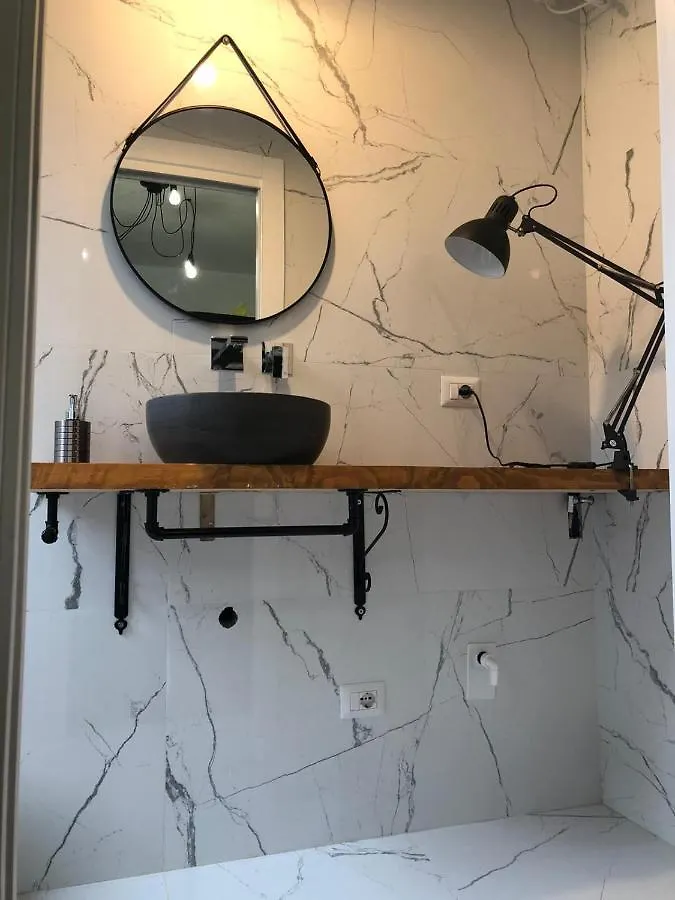 Apartment Trevi Industrial Room D Milan