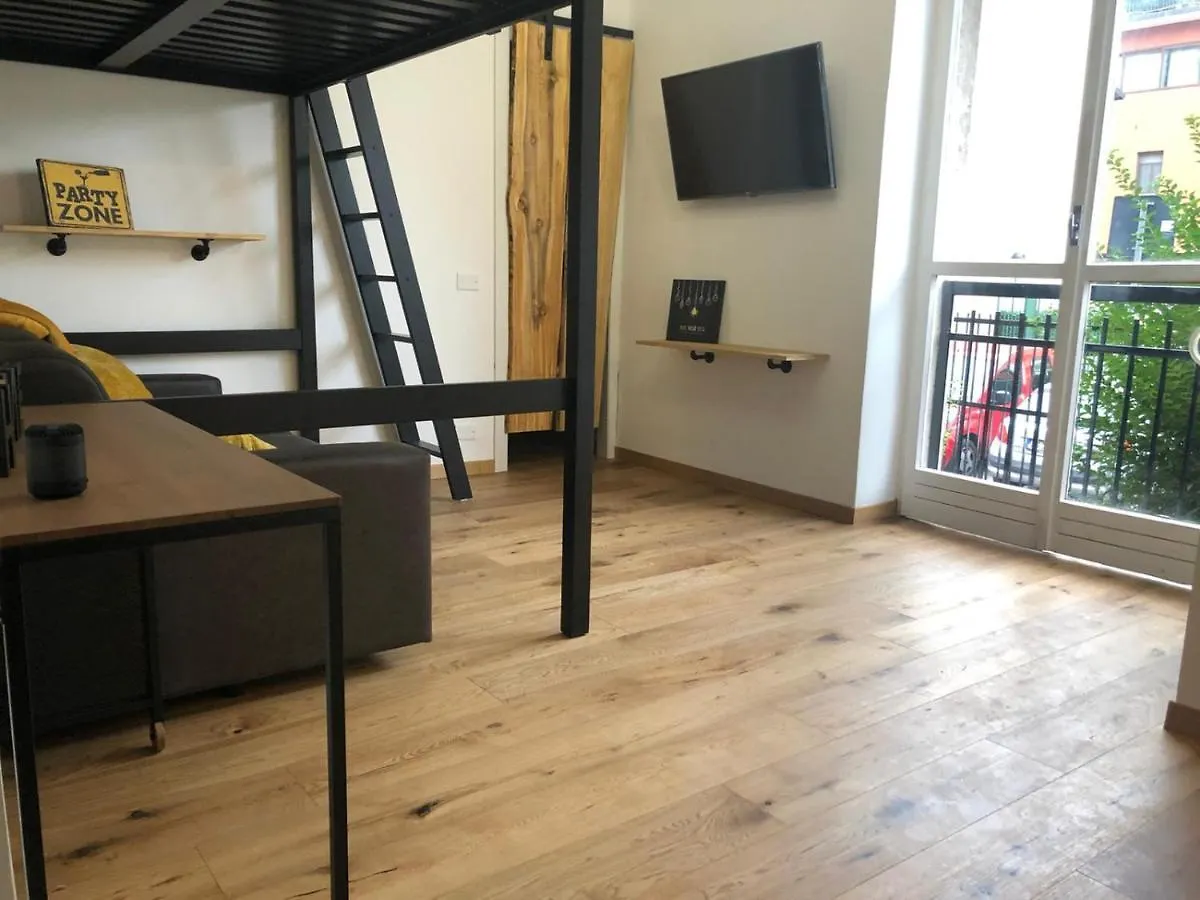 Trevi Industrial Room D Milano